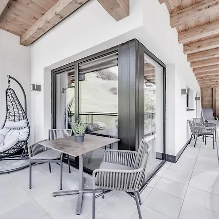 Corso Living Apart Otel 4*