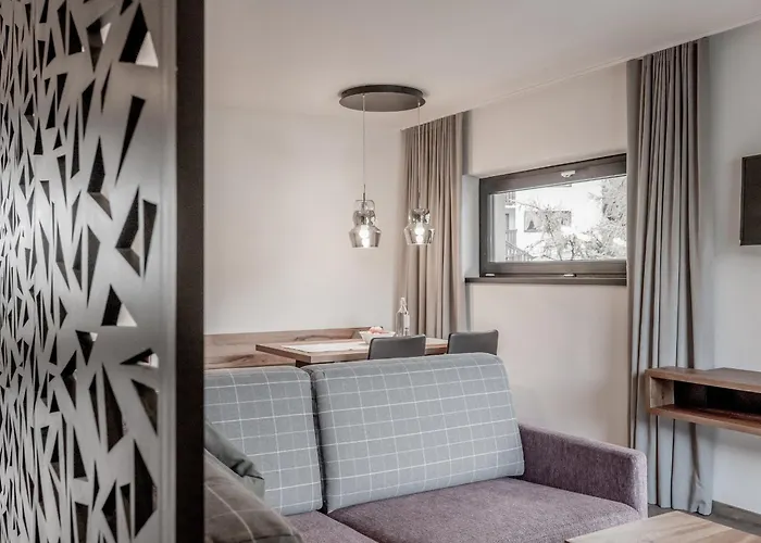 מלון דירות Corso Living 4*