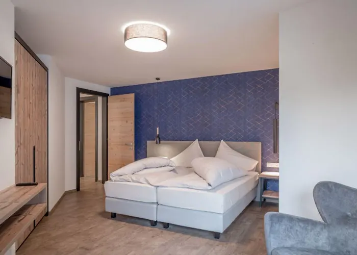 מלון דירות Corso Living 4*