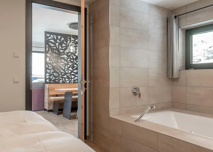 מלון דירות Corso Living 4*